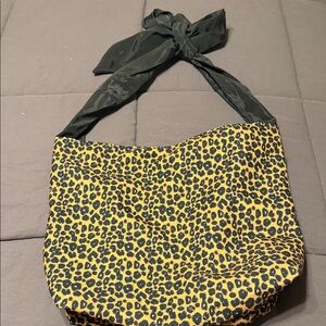Stylish Leopard Print Tote Bag